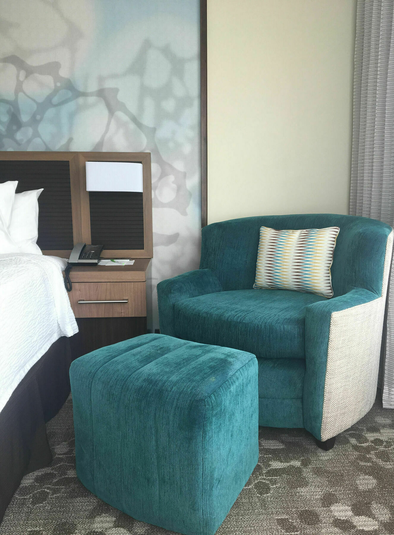 Отель Courtyard By Marriott Kingston, Jamaica Экстерьер фото